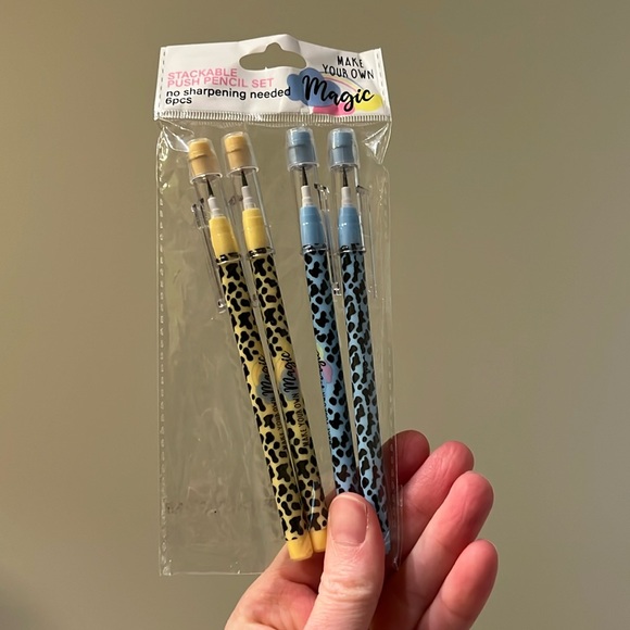 π 10/$10 πCheetah Print Stackable Push Pencil Set (4 pieces) MAKE YOUR OWN MAGIC - Picture 2 of 4